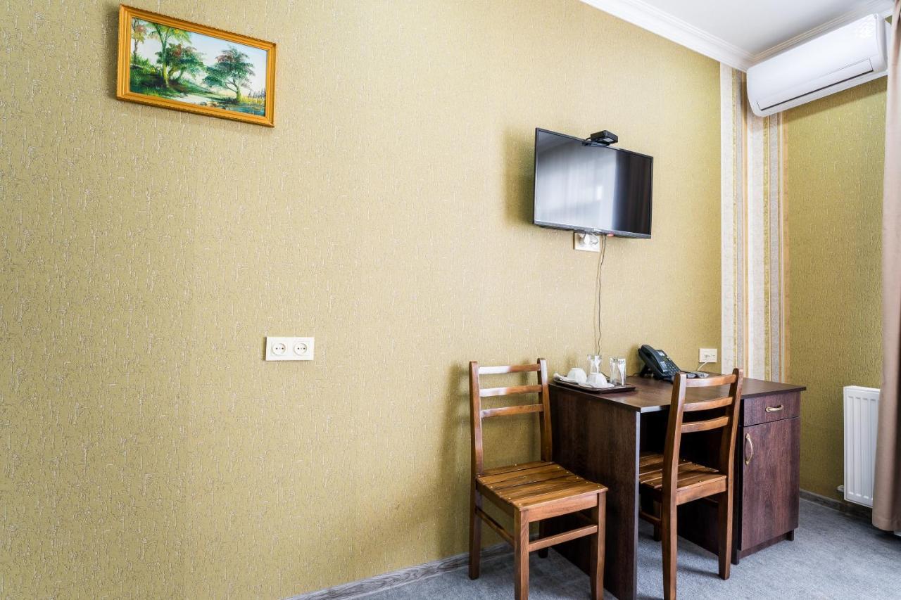 Отель Georgian House Кутаиси Экстерьер фото