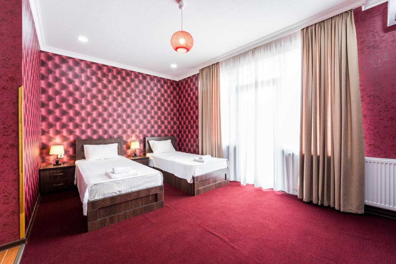 Отель Georgian House Кутаиси Экстерьер фото