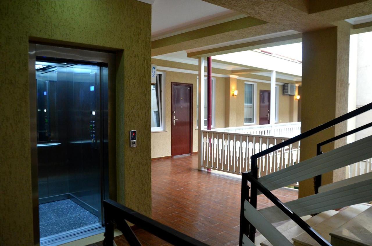Отель Georgian House Кутаиси Экстерьер фото